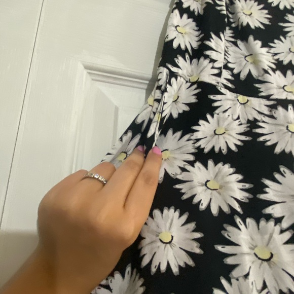 Spaghetti strap Daisy Print Sundress - Picture 3 of 6